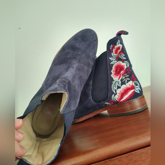 Joules Floral Embroidered Navy Ankle Boot - Picture 2 of 7